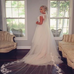 Meet your Posher, Cassandra